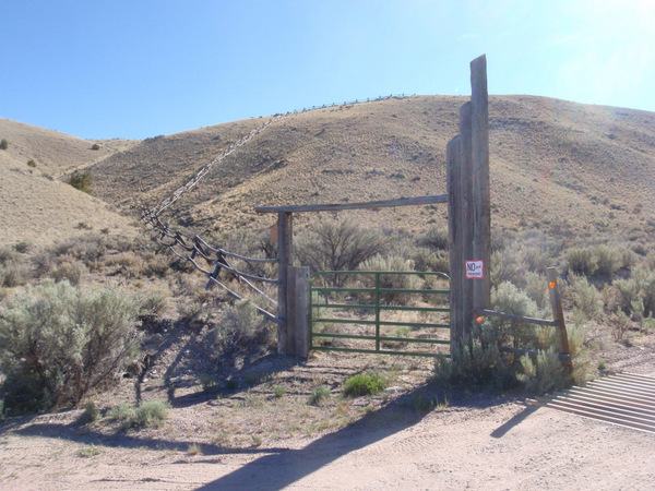 We've turned into the Gateway for Bannack State Park.